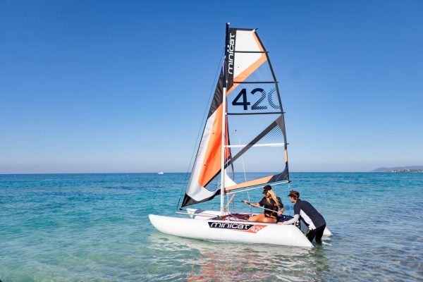 MiniCat, Un catamaran gonflable et transportable