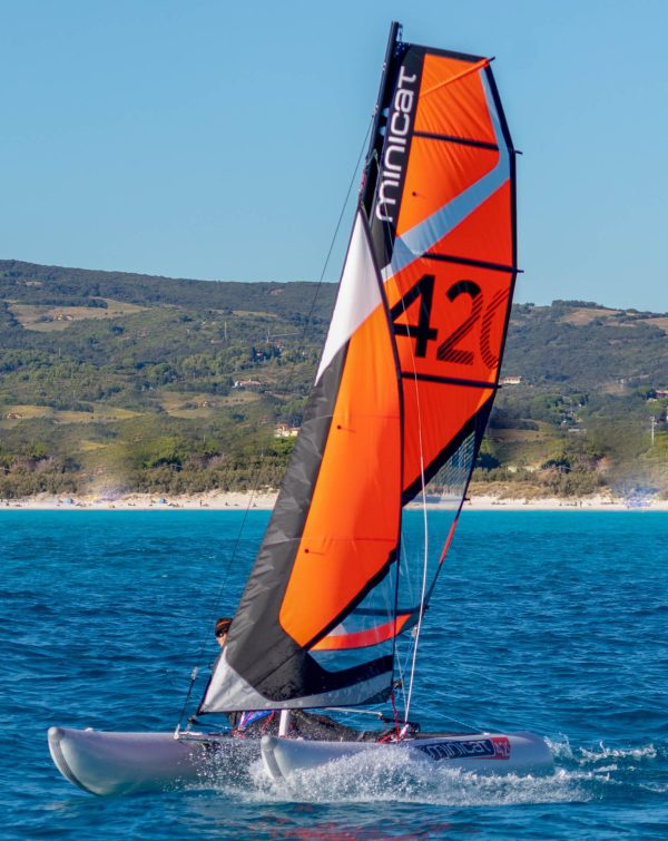 MiniCat, Un catamaran gonflable et transportable